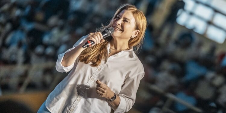 Carolina Mejía: "Por amor a SD, Guillermo senador y por amor a RD, yo voto por Luis"