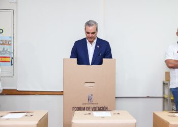 Líderes latinoamericanos felicitan a Abinader tras su victoria en las elecciones