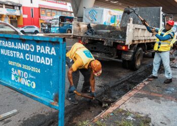 Alcaldía del Distrito Nacional despliega brigadas preventivas ante incidencia de vaguada