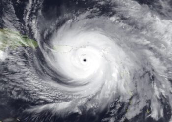 Llama a adoptar medidas preventivas extraordinarias en esta temporada ciclónica
