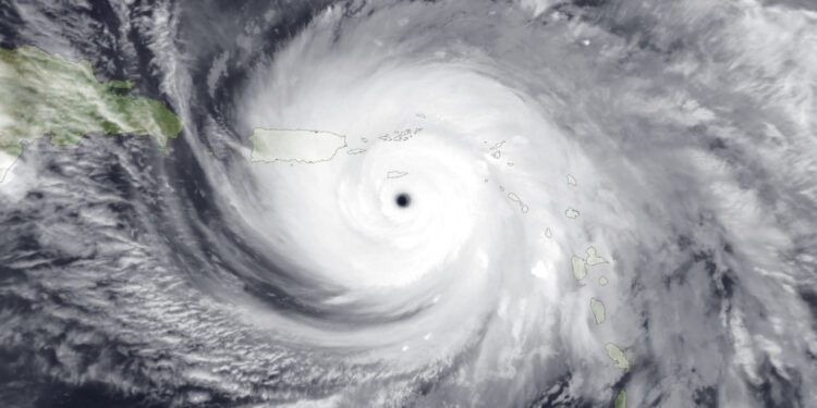 Llama a adoptar medidas preventivas extraordinarias en esta temporada ciclónica