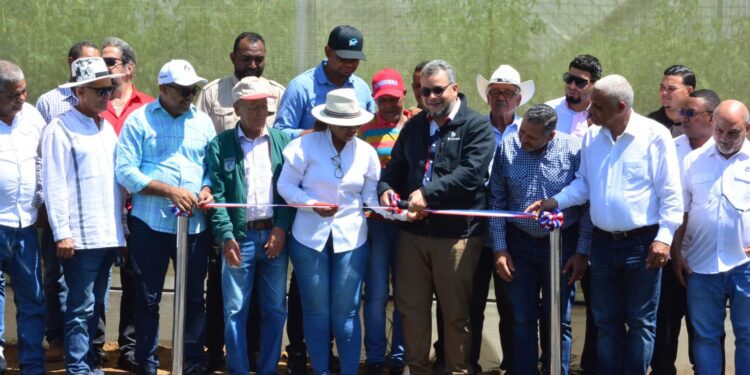 FEDA inaugura invernadero que será escuela de Agricultura de precisión