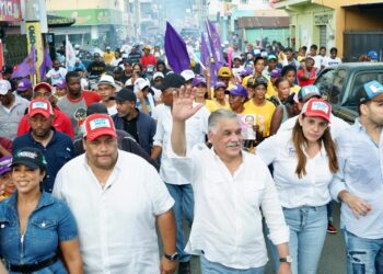 Miguel Vargas convoca a votar el domingo y honrar deber ciudadano