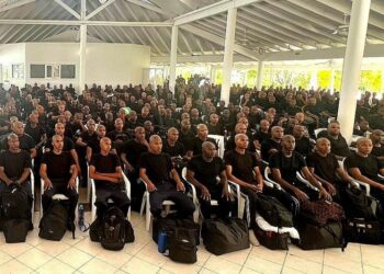 Un año tomará formar a la nueva generación de agentes policiales