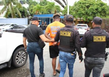 Policía captura a dos vinculados a múltiples asaltos armados