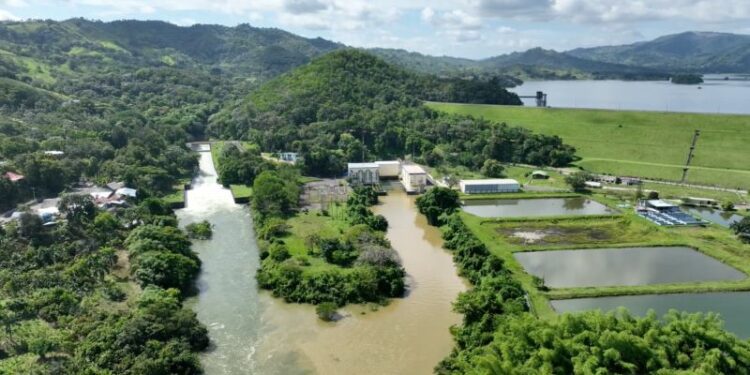 Presas y embalses se llenan de agua producto de las lluvias