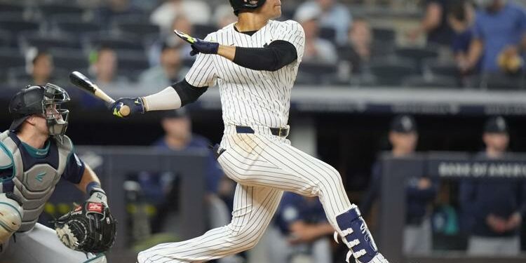 Juan Soto lidera a los Yankees con dos jonrones Brayan Bello gana quinto juego