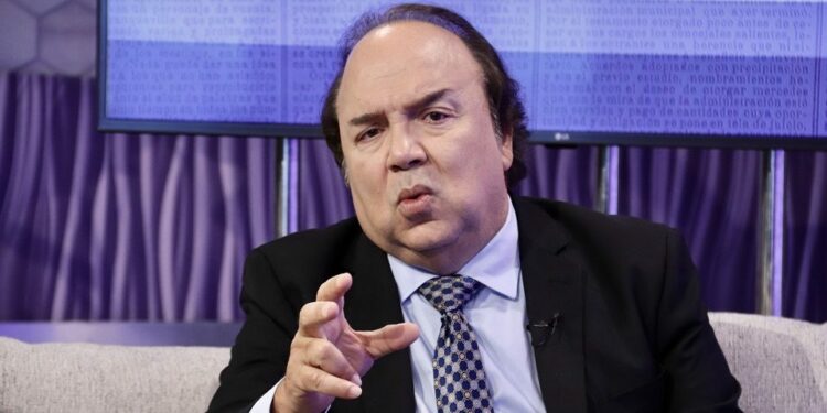 Vinicio Castillo propone voto obligatorio en próxima Reforma Constitucional