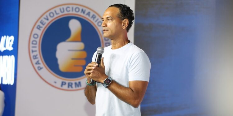 José Laluz explica su respaldo a la reelección de Abinader