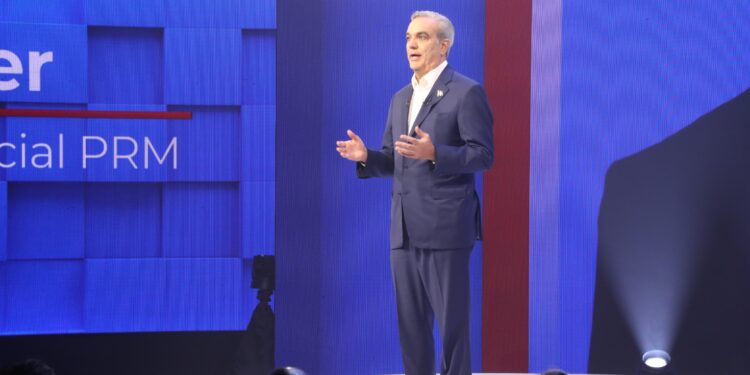 Abinader se compromete con un gobierno más accesible y enfocado en el bienestar social