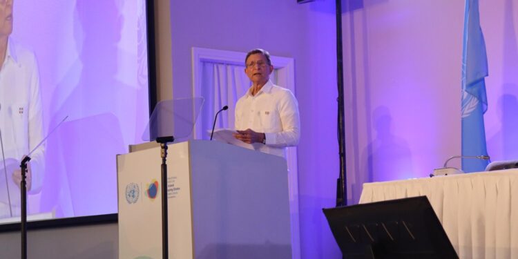 Canciller Álvarez sugiere medidas para enfrentar efectos del cambio climático