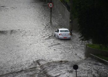 Autoridades en alerta máxima ante el "Mayor Desastre" en Rio Grande do Sul(Brasil)