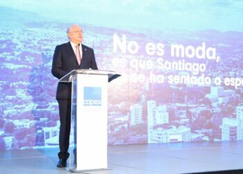 Empresario Miguel Lama destaca el progreso estratégico de Santiago