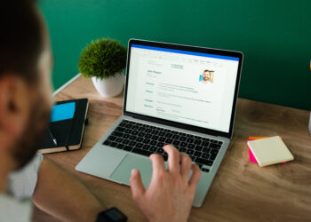 Alerta RRHH: Currículums falsos distribuyen malware a empresas de América Latina