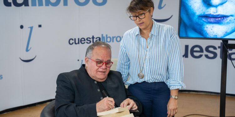 Escritor Armando Lucas Correa presentar libro en República Dominicana