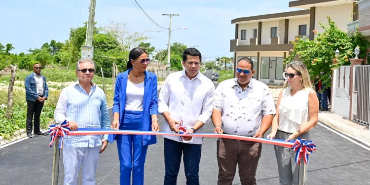 Turismo Inaugura Infraestructuras viales en Bayahíbe