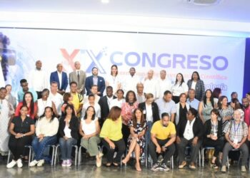 Congreso de investigación científica llama a la inclusión de mujeres en carreras STEM