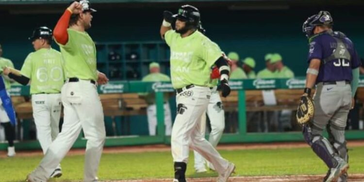 Dawel Lugo da dos jonrones con las bases llenas y empuja ocho en México