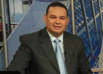 Franklin Vásquez plantea profunda revisión del sistema fiscal