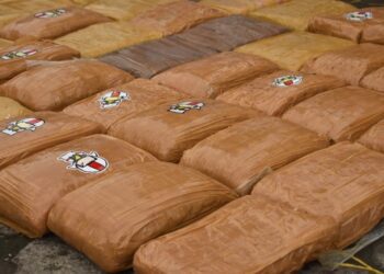 Interceptados dos semisumergibles con casi cinco toneladas de cocaína en Colombia