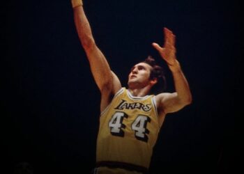 Fallece Jerry West, leyenda de la NBA, a los 86 años