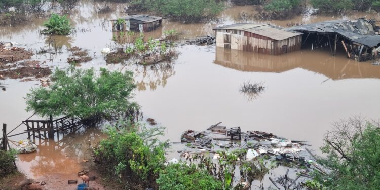 World Vision proyecta los efectos de temporada de huracanes para hogares en RD