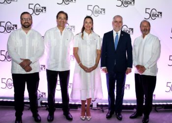 Banco BDI celebra su 50 aniversario junto a clientes y relacionados