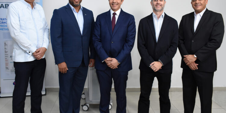 Dr. Pablo Mateo realizó una semana de jornada junto al Dr. Juan Fulla a favor de pacientes masculinos