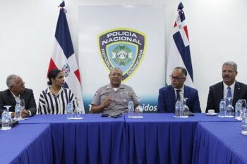 Policía se reúne con representantes de seguridad de bancos comerciales