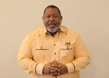  Comerciantes proponen reforma fiscal se discuta en el CES 