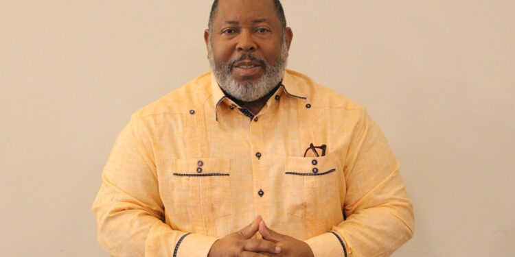  Comerciantes proponen reforma fiscal se discuta en el CES 