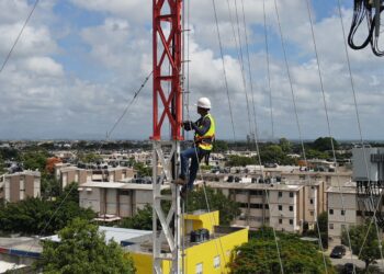 Activan plan de contingencia ante posible paso del huracán Beryl