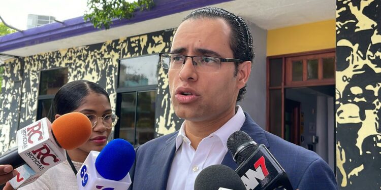 Vice del PLD, Juan Ariel Jiménez ve gastos superfluos en el Gobierno