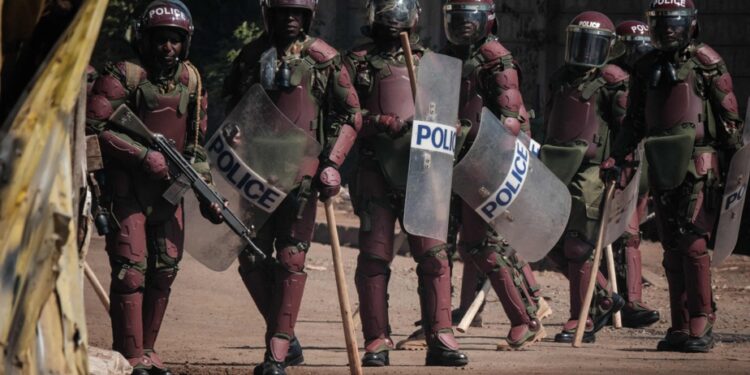 Primer contingente de policías de Kenia presta a partir hacia Haití este martes