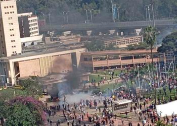 Kenia vive un día de caos que coincide con el envió de 400 policías a pacificar a Haití