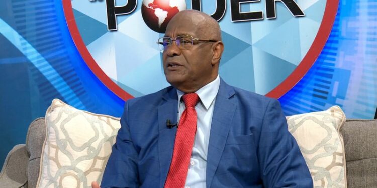 Sociólogo recomienda renuncia de Danilo de presidencia del PLD y eliminar diputados por clientelismo