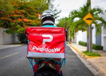PedidoYa reemplaza mochilas en mal estado tras intervención de Pro Consumidor
