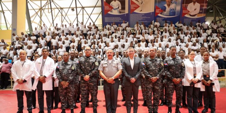 La Policía Nacional recibe a 925 nuevos aspirantes a defender el orden público