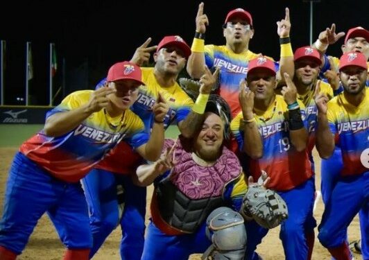 Venezuela triunfa sobre RD y pasa a la final del Campeonato de Softbol