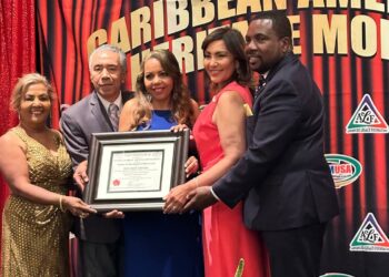 Periodista dominicana se convierte en “Mujer Influencia Hispana en EEUU”