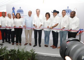 Presidente Abinader inaugura Centro Tecnológico JFPG en Haina