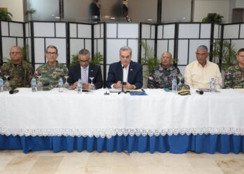 Luis Abinader encabeza reunión de seguridad ciudadana