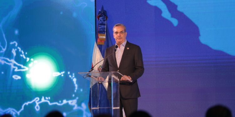 Luis Abinader: "República Dominicana, próxima nación logística"