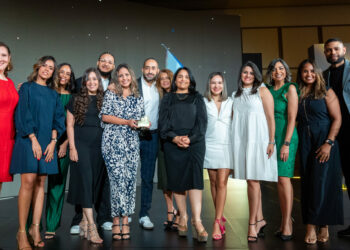 Banco BHD gana Oro en Premios Effie por la campaña "Mira Más Allá"