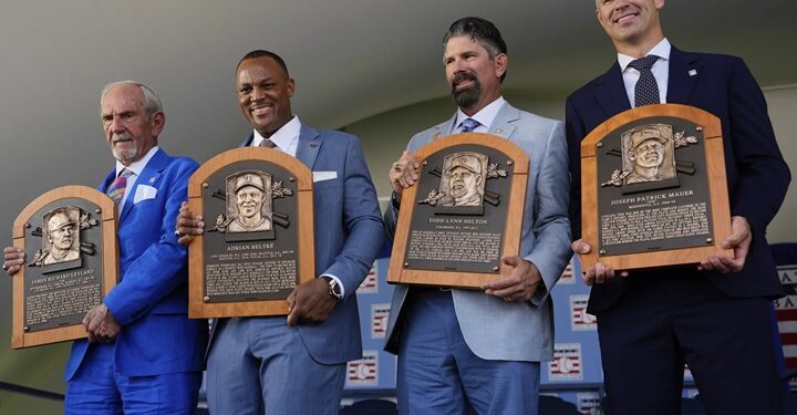 Los exaltados al Salón de la Fama junto a Adrián Beltré 