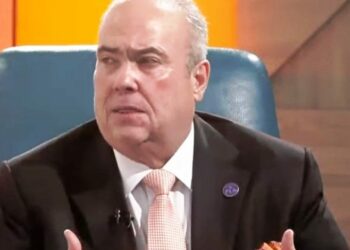 Charles Mariotti critica gastos del Gobierno y sector eléctrico