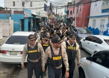 Allanan en la Cienega: detienen 12 personas e incautan 8 mil gramos de drogas