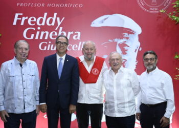 Freddy Ginebra reconocido como Profesor Honorífico del INTEC