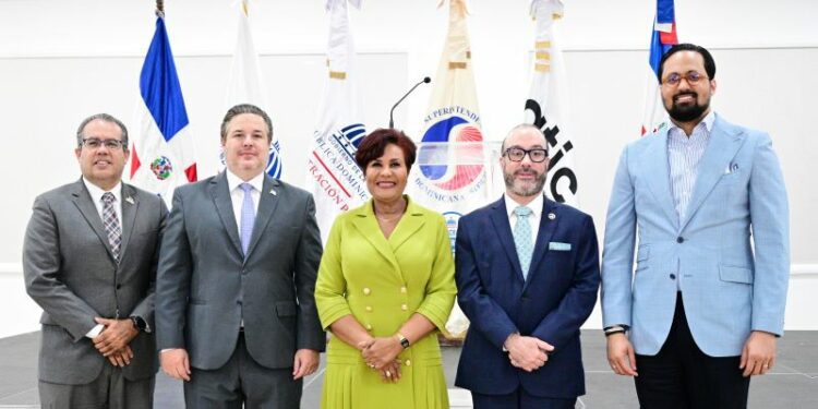 Innovación tecnológica promete revolucionar el sector de seguros en RD