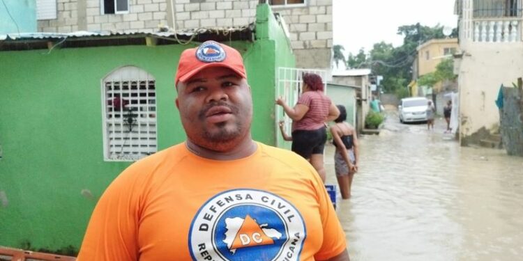 Habitantes de Cancino Adentro claman por ayuda ante inundaciones por tormenta tropical
